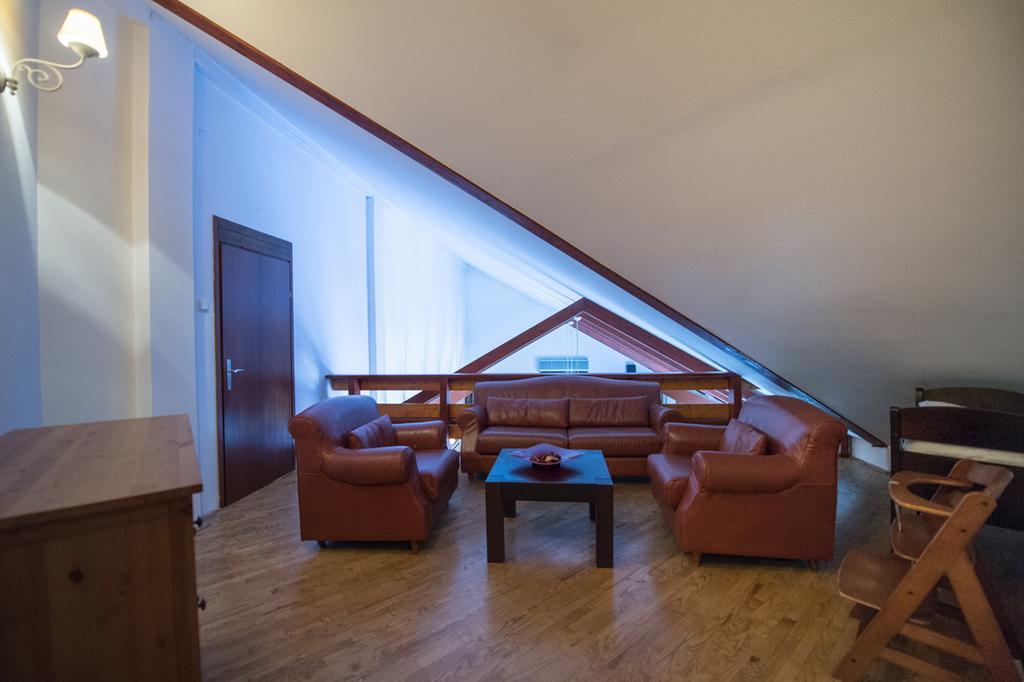 Guesthouse Trajbar Team Zaprešić Oda fotoğraf